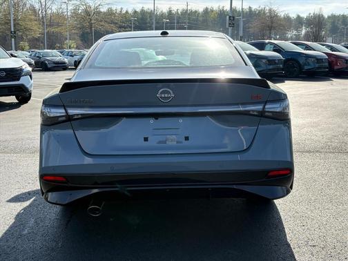 Atlantic Gray Metallic/Super Black 2026 Nissan Sentra SR