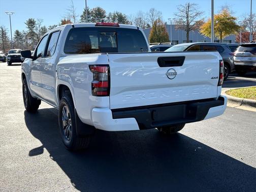 2026 Nissan Frontier SV