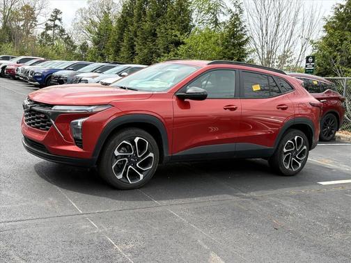 Cayenne Orange Metallic 2024 Chevrolet Trax FWD 2RS