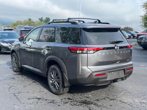2025 Nissan Pathfinder SV 4WD