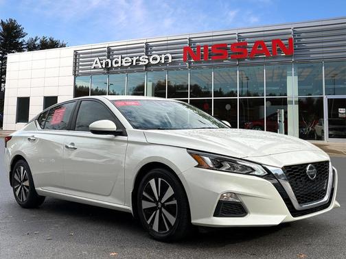 2022 Nissan Altima 2.5 SV