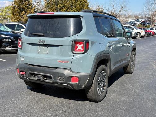 2016 Jeep Renegade Trailhawk