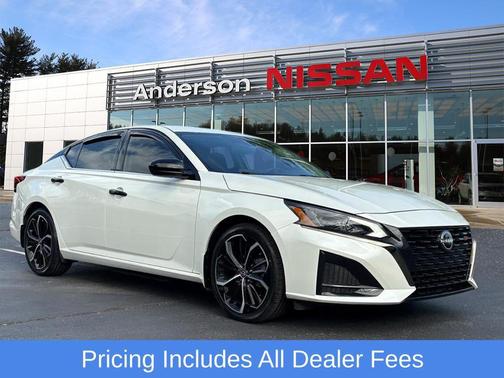Pearl White Tricoat 2024 Nissan Altima SR FWD