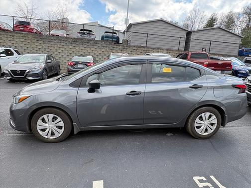 Gun Metallic 2025 Nissan Versa 1.6 S
