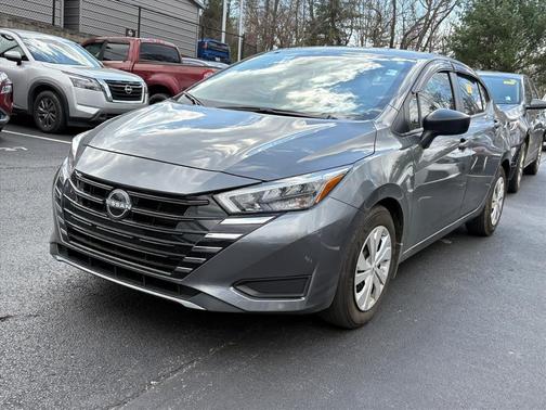 Gun Metallic 2025 Nissan Versa 1.6 S