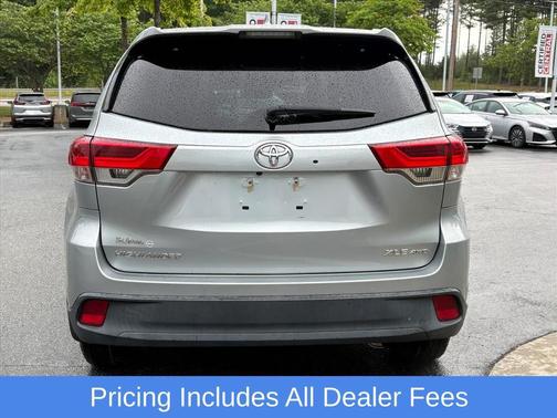 Celestial Silver Metallic 2019 Toyota Highlander XLE