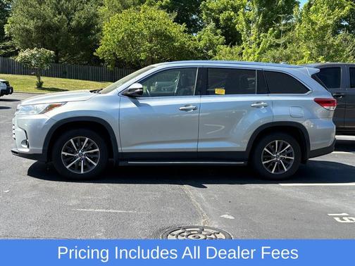 Celestial Silver Metallic 2019 Toyota Highlander XLE