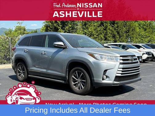 Celestial Silver Metallic 2019 Toyota Highlander XLE