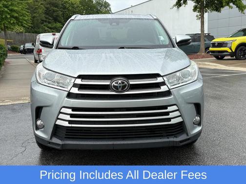 Celestial Silver Metallic 2019 Toyota Highlander XLE