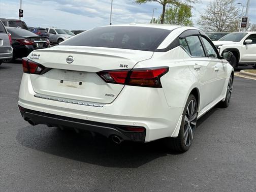 2022 Nissan Altima SR Intelligent AWD