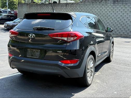 2018 Hyundai TUCSON SE