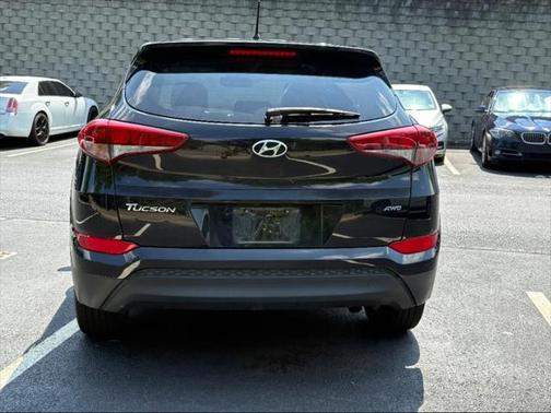 2018 Hyundai TUCSON SE