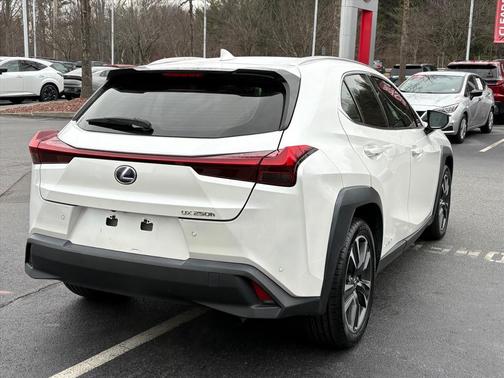 2022 Lexus UX 250h Base
