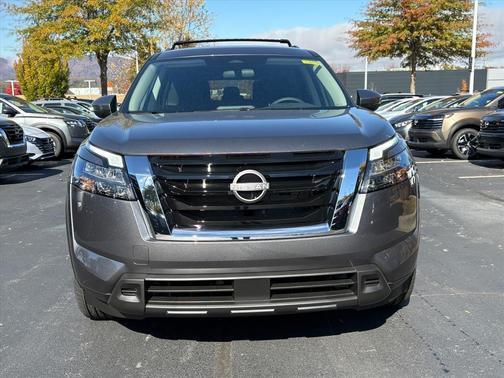 2025 Nissan Pathfinder SV 4WD