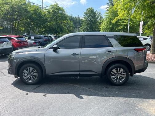 2025 Nissan Pathfinder S 4WD