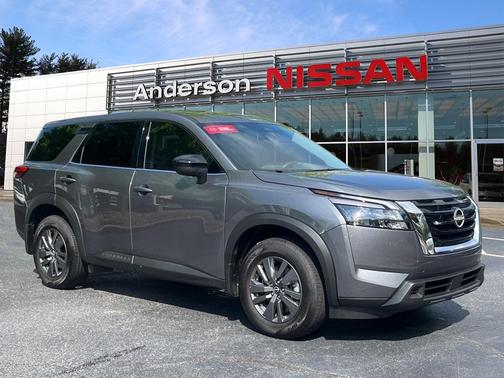 2025 Nissan Pathfinder S 4WD