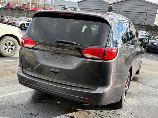 2020 Chrysler Pacifica Touring