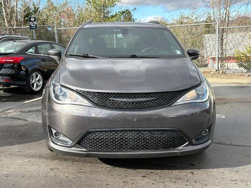 2020 Chrysler Pacifica Touring