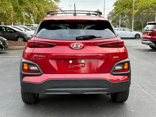 2021 Hyundai KONA SEL