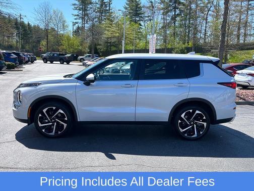White Diamond 2024 Mitsubishi Outlander SE 2.5 S-AWC