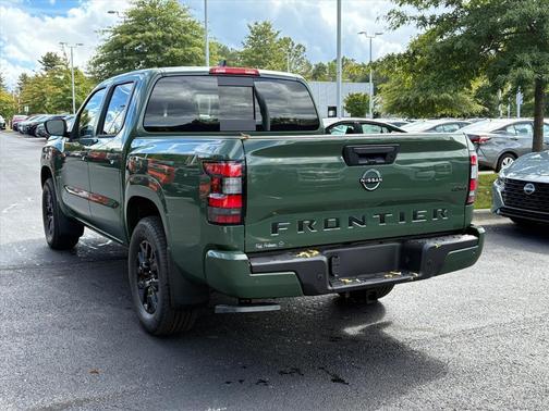 2026 Nissan Frontier SV