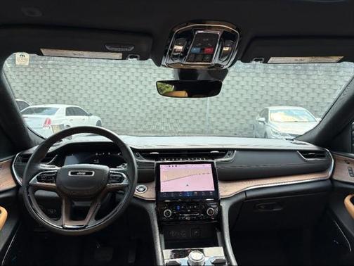 2023 Jeep Grand Cherokee Summit