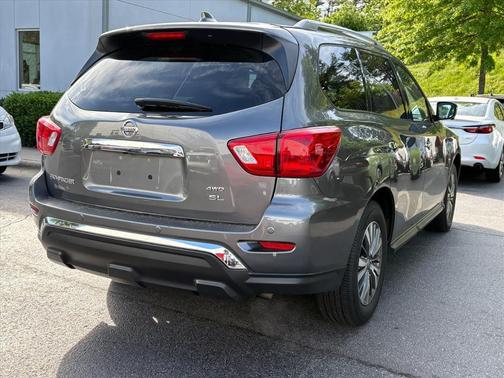 Gun Metallic 2019 Nissan Pathfinder SL