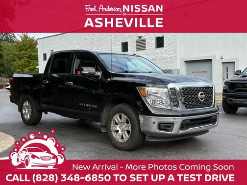 2018 Nissan Titan SV