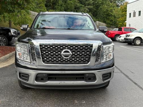2018 Nissan Titan SV