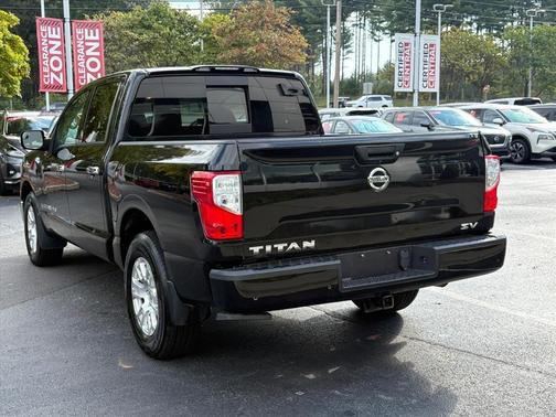 2018 Nissan Titan SV