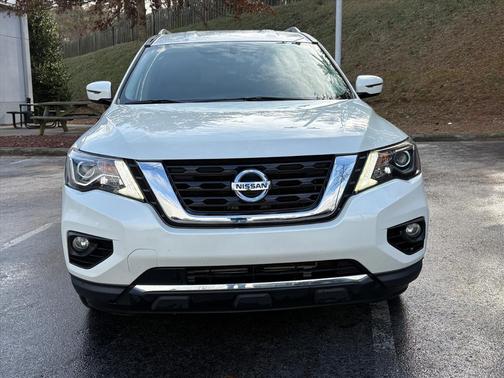 2019 Nissan Pathfinder SV