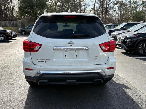 2019 Nissan Pathfinder SV
