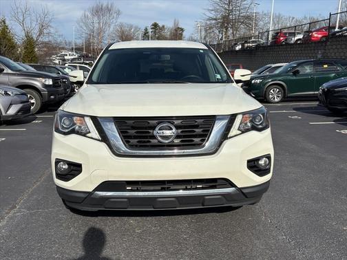 2019 Nissan Pathfinder SV