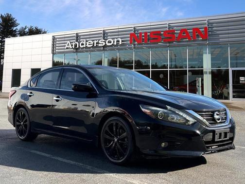 Super Black 2017 Nissan Altima 2.5 SR
