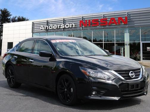 Super Black 2017 Nissan Altima 2.5 SR