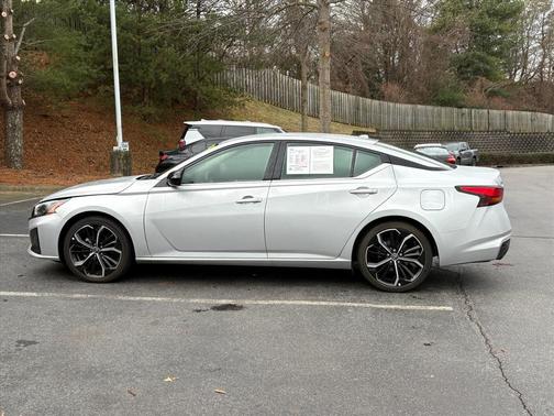 2024 Nissan Altima SR FWD