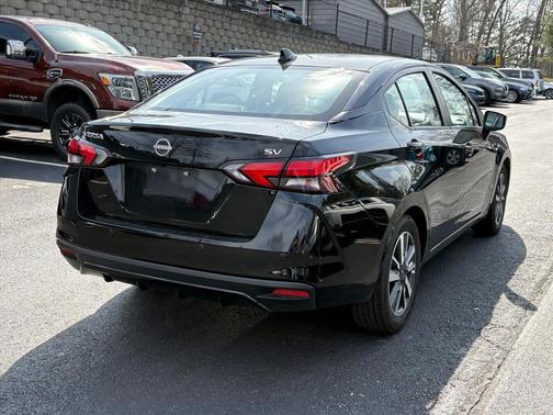 2023 Nissan Versa 1.6 SV
