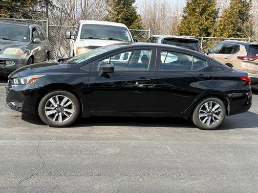 2023 Nissan Versa 1.6 SV