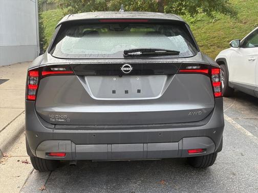 2025 Nissan Kicks S