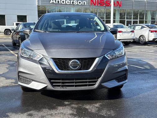 2022 Nissan Versa 1.6 SV