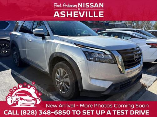 2025 Nissan Pathfinder SV 4WD