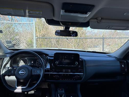 2025 Nissan Pathfinder SV 4WD