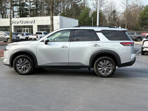 2025 Nissan Pathfinder SV 4WD