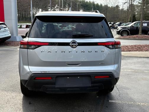 2025 Nissan Pathfinder SV 4WD