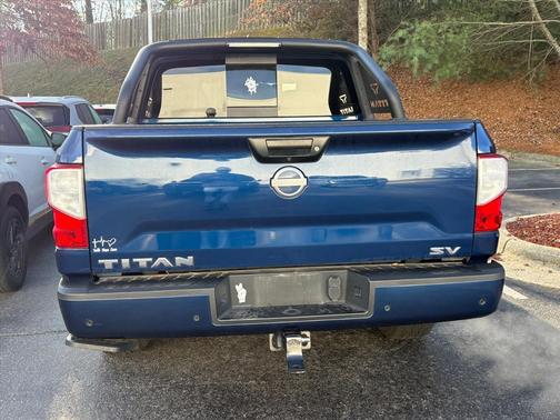 2023 Nissan Titan SV