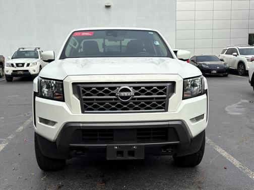 2023 Nissan Frontier SV