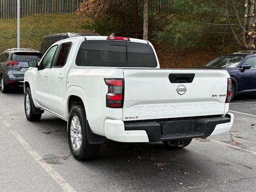 2023 Nissan Frontier SV