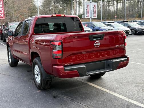 2024 Nissan Frontier SV