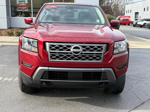 2024 Nissan Frontier SV