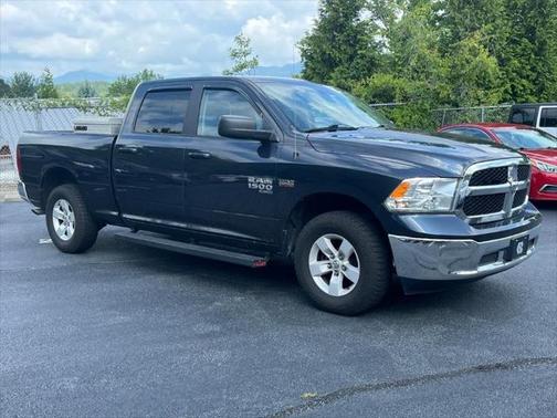2019 RAM 1500 SLT
